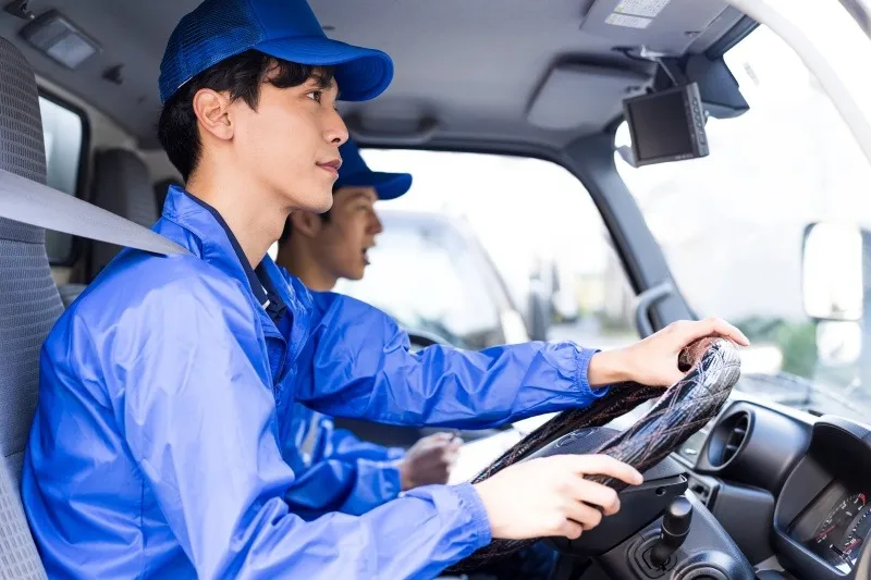 【2t・4tアルバイトドライバー】日勤専属